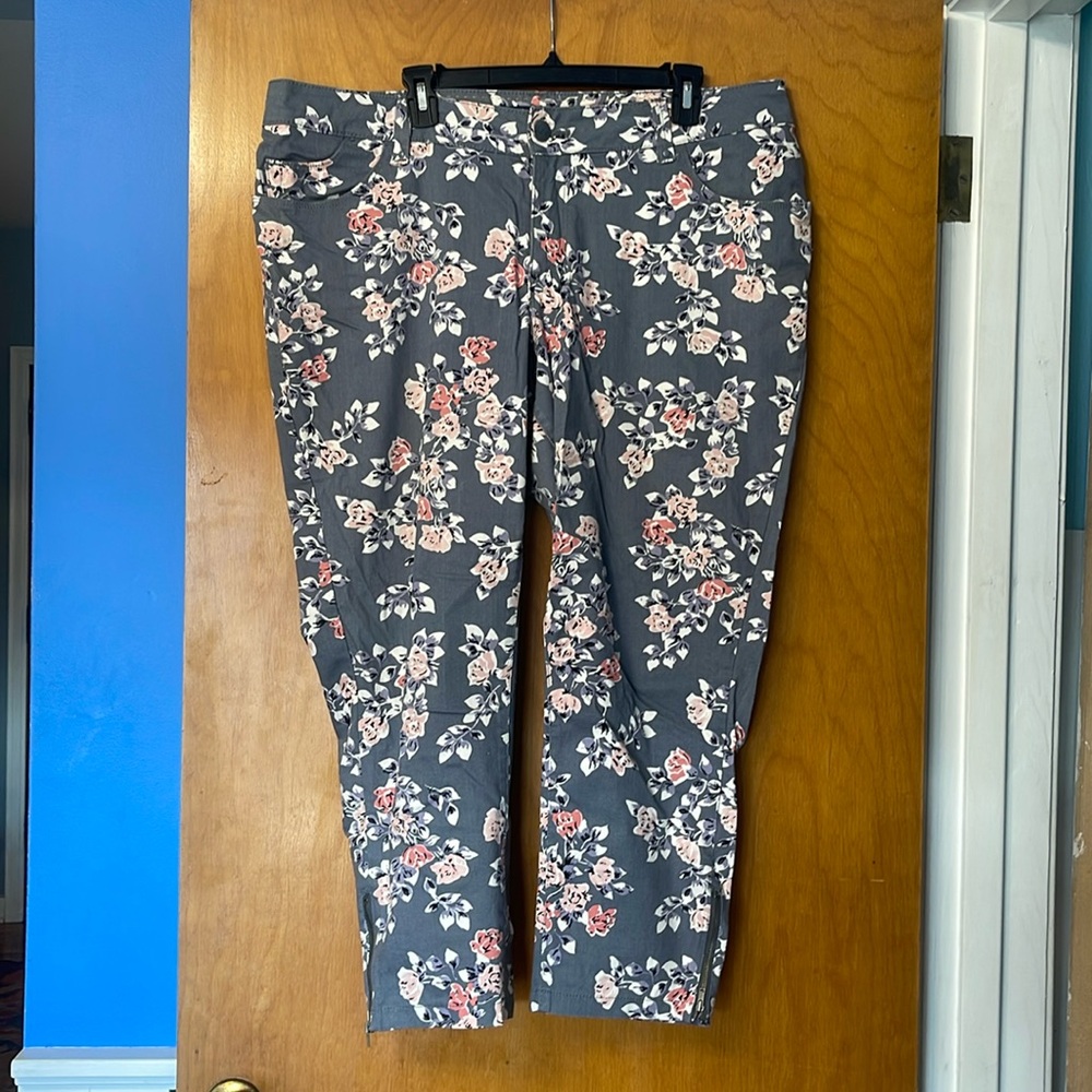 Lee Floral Skinny Jeans Size 20w